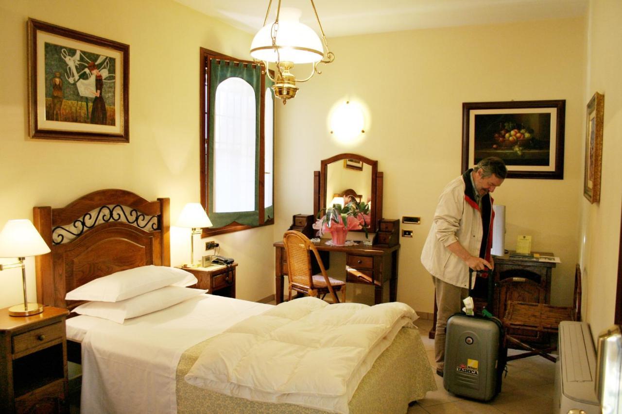 Hotel Corte Vecchia San Prospero Kültér fotó