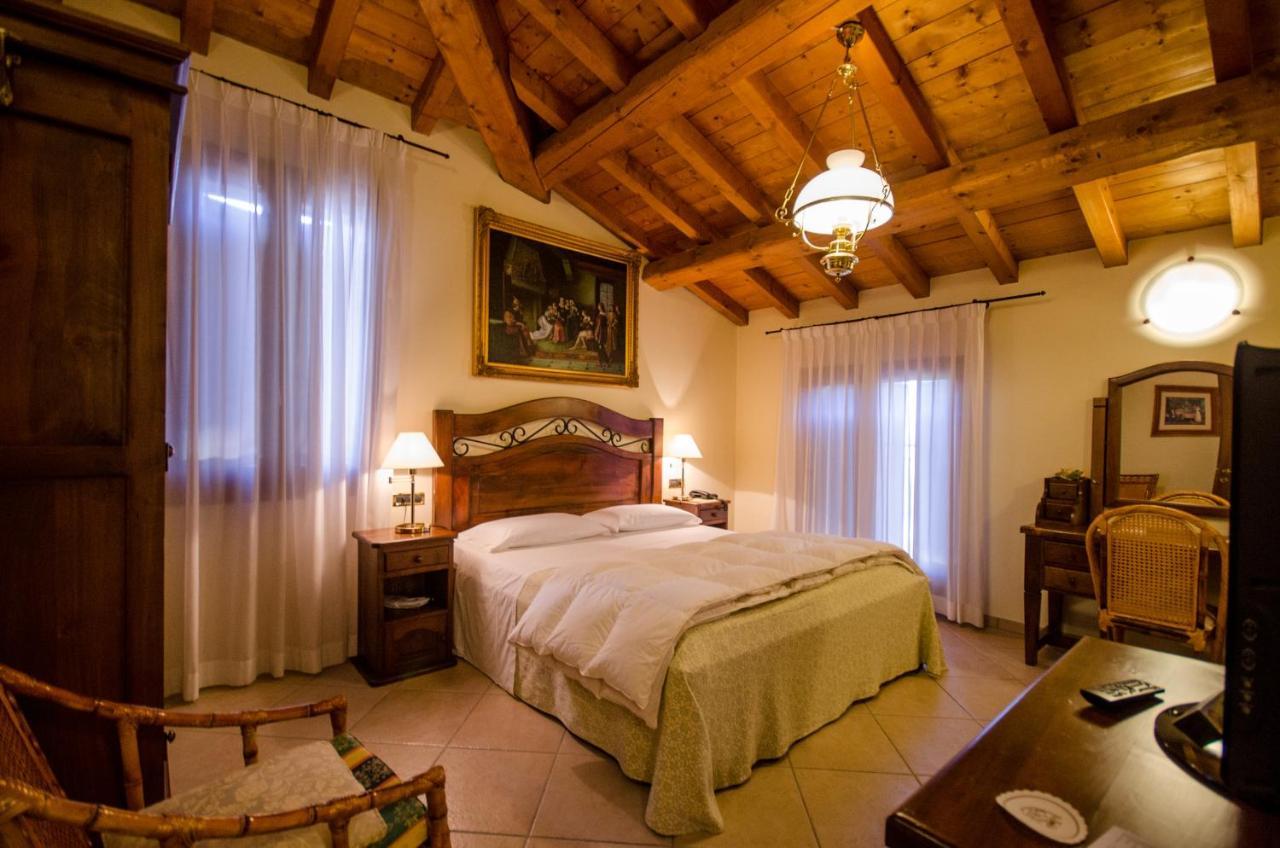 Hotel Corte Vecchia San Prospero Kültér fotó