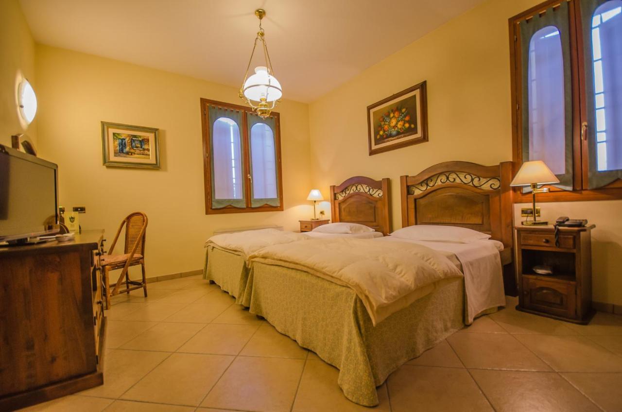 Hotel Corte Vecchia San Prospero Kültér fotó