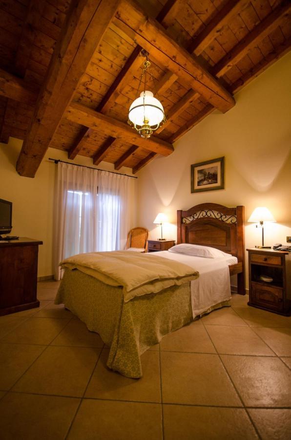 Hotel Corte Vecchia San Prospero Kültér fotó