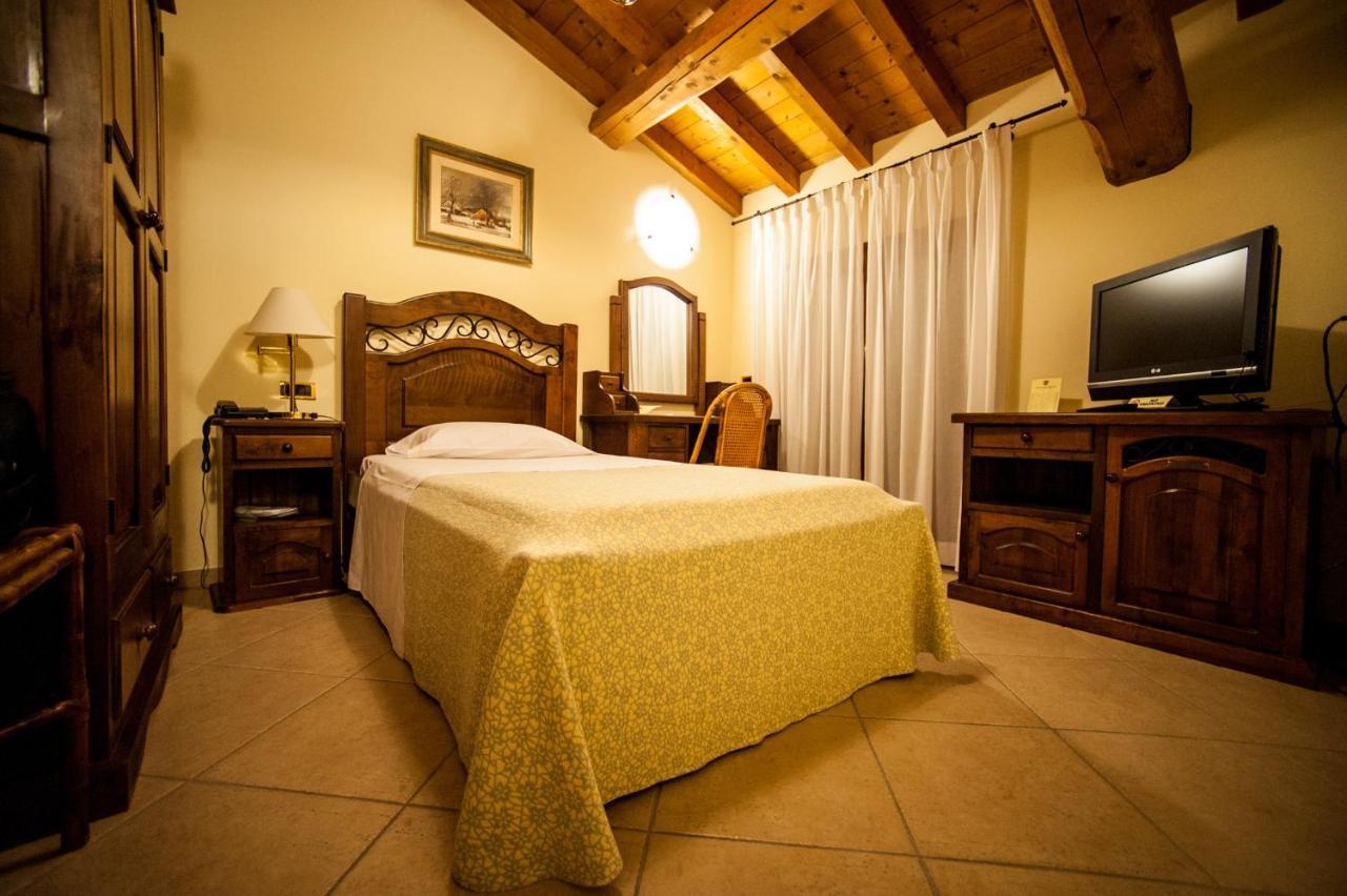 Hotel Corte Vecchia San Prospero Kültér fotó
