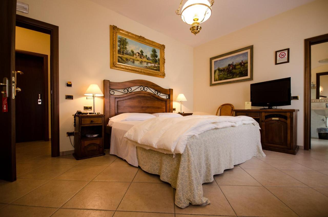 Hotel Corte Vecchia San Prospero Kültér fotó